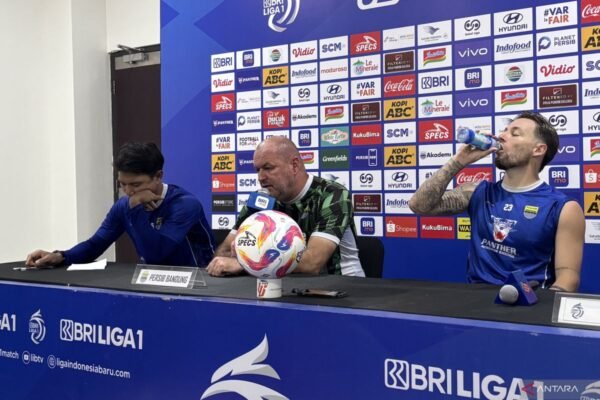 Bojan Hodak: Pertandingan Melawan Tim Bawah Papan Justru Menjadi Tantangan Berat