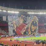 Tari Tifo Pendekar: Pertarungan Warna Indonesia vs China