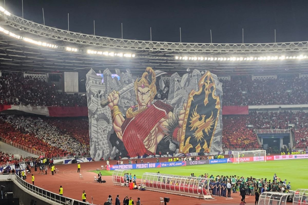 Tari Tifo Pendekar: Pertarungan Warna Indonesia vs China
