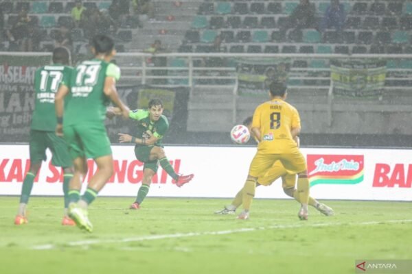 Persebaya Bertekad Menang Tanpa Kehadiran Paul Munster