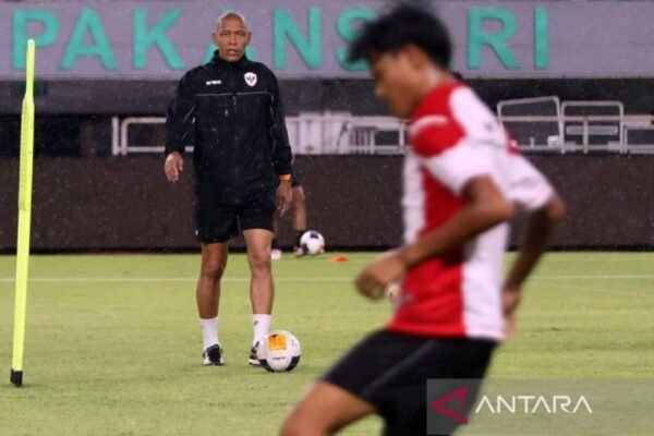 Nova Arianto Menargetkan Rekrutmen 30 Pemain untuk Tim U-17 yang Baru