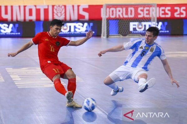 Here are some alternative titles for "Hasil lengkap undian kualifikasi Piala Asia Futsal 2026 Indonesia":

1. "Hasil Terkini Undian Kualifikasi Futsal Piala Asia 2026 di Indonesia"
2. "Rincian Undian Kualifikasi Piala Asia Futsal 2026 untuk Indonesia"
3. "Hasil Final Undian Kualifikasi Futsal Piala Asia 2026 di Indonesia"
4. "Bocoran Hasil Undian Kualifikasi Piala Asia Futsal 2026 Indonesia"
5. "Undian Kualifikasi Piala Asia Futsal 2026: Hasil Lengkap dari Indonesia"
6. "Hasil Lengkap dan Analisis Undian Kualifikasi Futsal Piala Asia 2026"
7. "Undian Kualifikasi Piala Asia Futsal 2026: Semua yang Perlu Anda Ketahui"
8. "Hasil Undian Kualifikasi Futsal Piala Asia 2026: Data Terbaru dari Indonesia"

Feel free to choose any of these alternatives or modify them further!