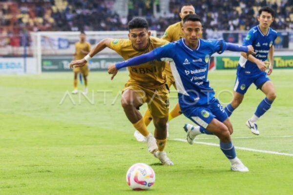 Sure! Here are some alternative titles for "Jadwal Lengkap PSIM Yogyakarta di Super League Musim 2025/2026":

1. "Kompetisi Super League 2025/2026: Jadwal Terperinci PSIM Yogyakarta"
2. "PSIM Yogyakarta di Super League: Jadwal Lengkap 2025/2026"
3. "Segera Hadir: Jadwal PSIM Yogyakarta di Super League 2025/2026"
4. "Pantau Jadwal PSIM Yogyakarta di Musim Super League 2025/2026"
5. "Jadwal Pertandingan PSIM Yogyakarta untuk Super League 2025/2026"
6. "Jadwal PSIM Yogyakarta: Super League Musim 2025/2026 dalam Detail"
7. "Lihat Jadwal Lengkap PSIM Yogyakarta di Super League 2025/2026"
8. "Jadwal Resmi PSIM Yogyakarta di Super League 2025/2026"

Feel free to choose any of these or modify them further!