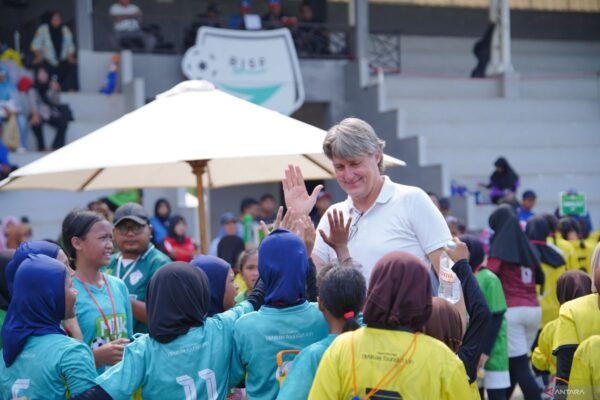 Berikut adalah beberapa alternatif judul untuk "Kuantitas dan Kualitas MLSC Bekasi Seri 1 Alami Peningkatan":

1. "Peningkatan Kuantitas dan Kualitas MLSC Bekasi Seri 1"
2. "MLSC Bekasi Seri 1: Meningkatnya Kuantitas dan Kualitas"
3. "Kualitas dan Kuantitas MLSC Bekasi Seri 1 Meningkat Signifikan"
4. "Peningkatan Signifikan dalam Kuantitas dan Kualitas MLSC Bekasi Seri 1"
5. "MLSC Bekasi Seri 1: Daya Tarik Kuantitas dan Kualitas yang Meningkat"

Silakan pilih atau modifikasi sesuai kebutuhan!