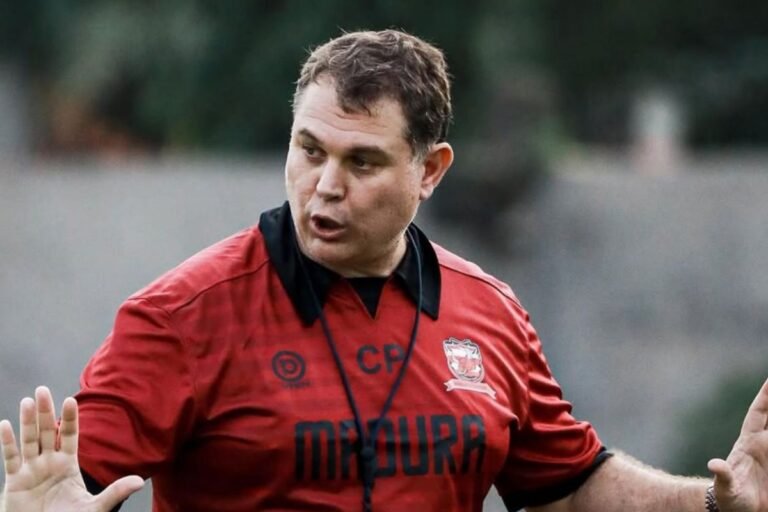 Berikut beberapa alternatif judul untuk "Carlos Pereira Yakin Madura United Bisa Bersaing":

1. "Carlos Pereira: Madura United Siap Berkompetisi dengan Kekuatan Penuh"
2. "Keyakinan Carlos Pereira: Madura United Siap Tampil Bersaing"
3. "Carlos Pereira Optimis Madura United Akan Tampil Kuat di Liga"
4. "Madura United: Keyakinan Carlos Pereira akan Daya Saing Tim"
5. "Carlos Pereira: Madura United Siap Menghadapi Tantangan Liga"